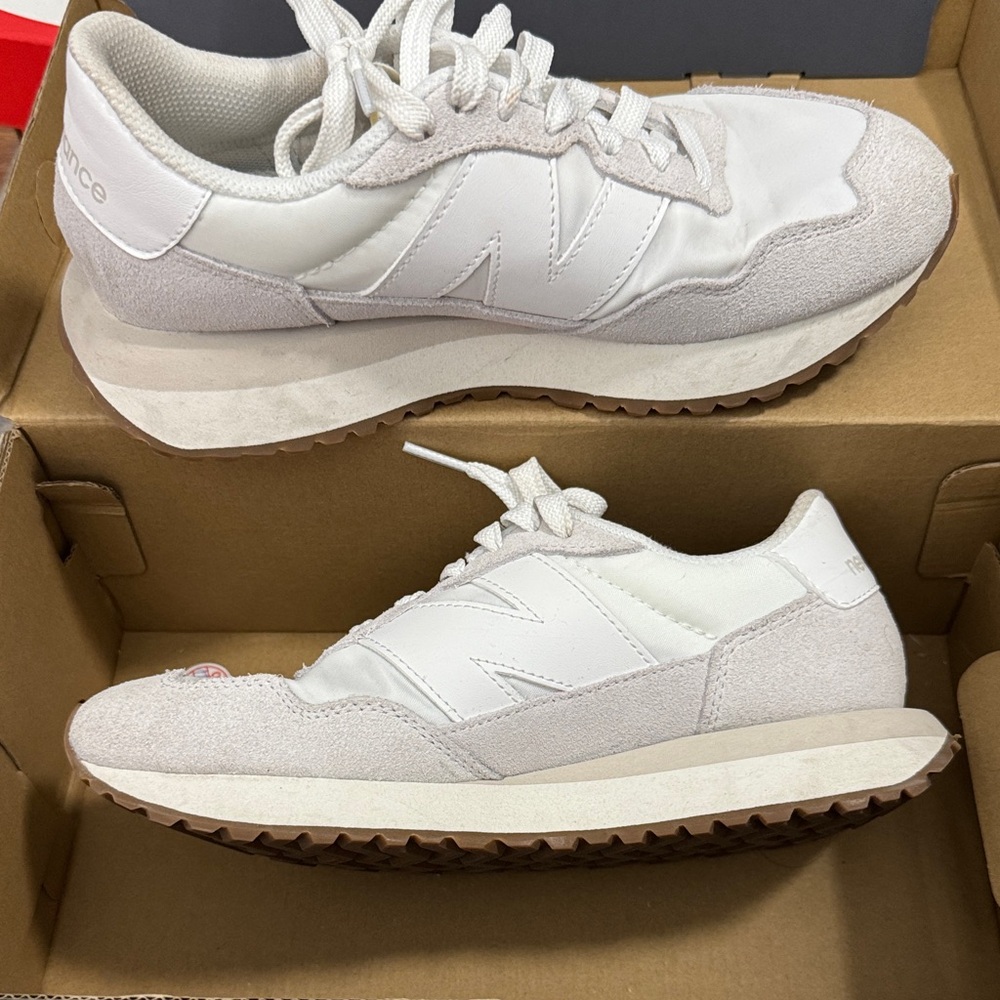 Women’s New Balance 237